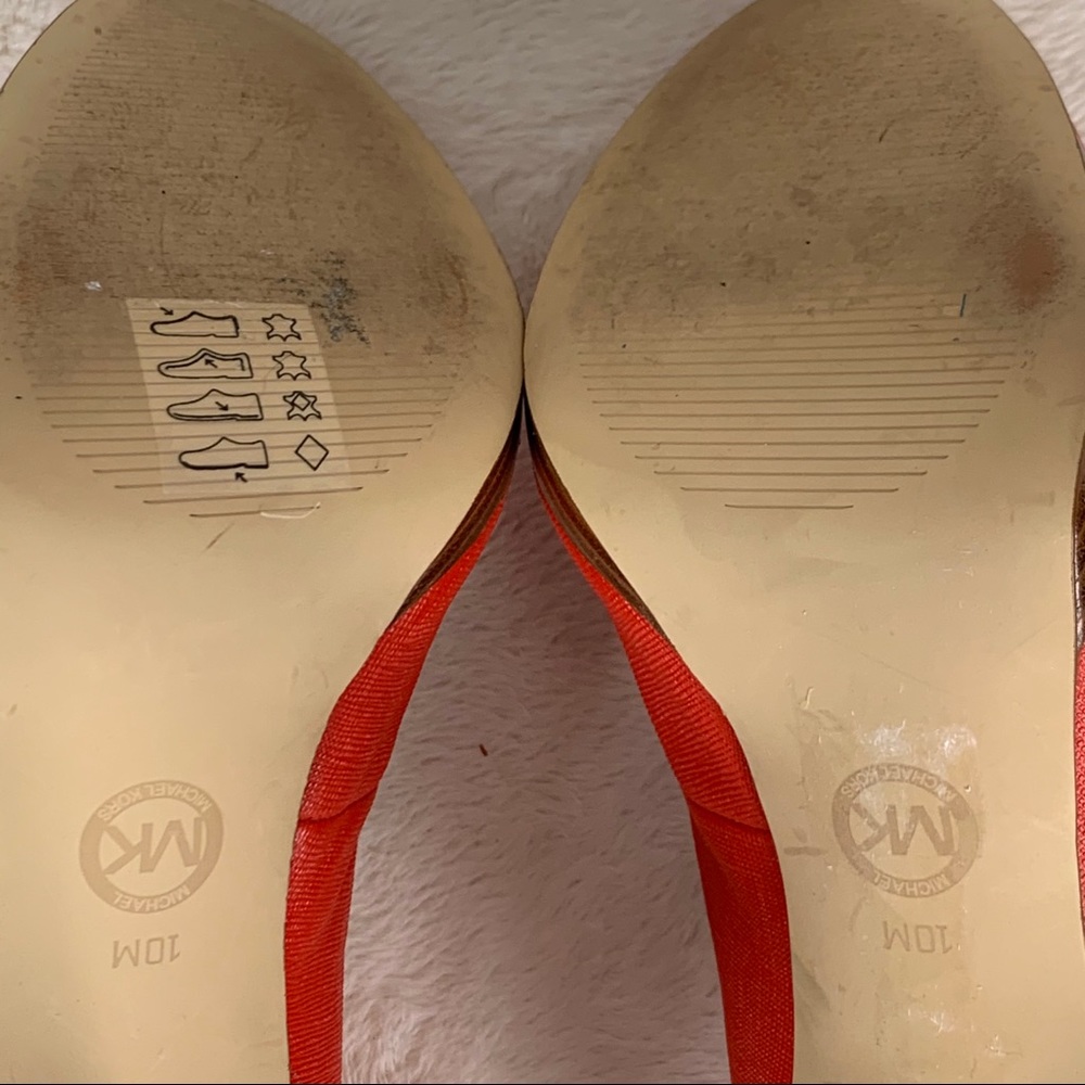 👠MICHAEL Michael Kors Davis Red Textured Pumps 10 - Picture 12 of 13